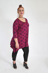 Purple & Black Diamond Print Top With Hunky Hem